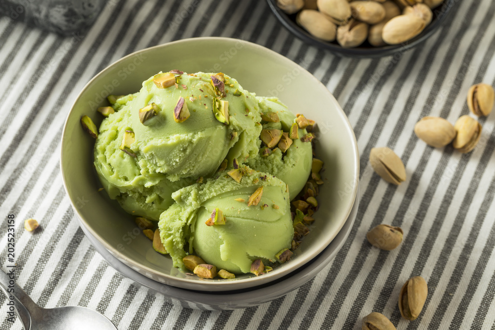 Homemade Green Pistachio Ice Cream