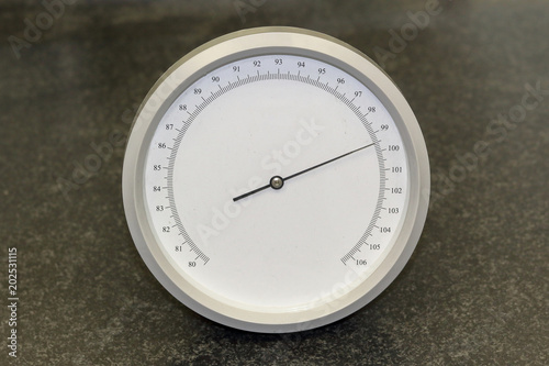 A device for measuring atmospheric pressure
