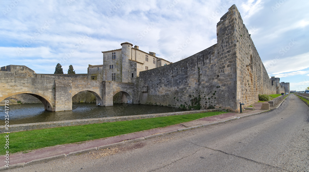 Fototapeta premium Aigues Mortes city - Bridge, Walls and Tower of Constance - Camargue - France
