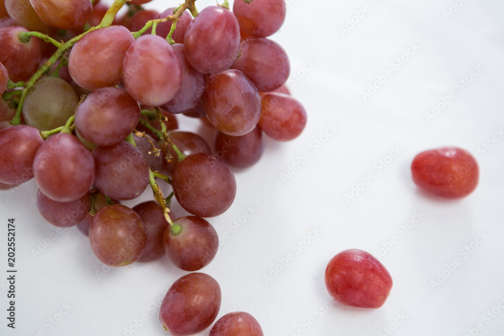 Fototapeta premium Close-up of red bunch of grapes