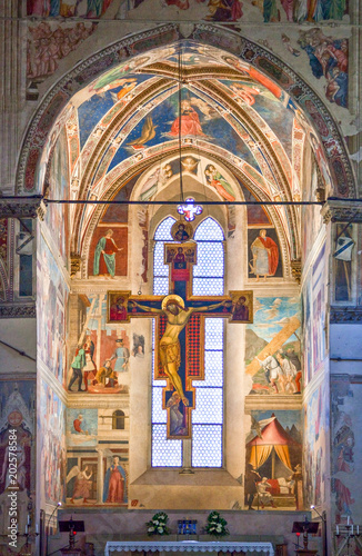 The architecture and the art of the city of Arezzo