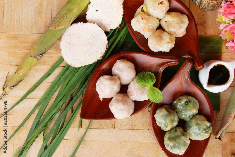 Steamed dumpling stuffed with garlic chives ,taro,bamboo shoot Steamed dumpling stuffed with garlic chives ,taro,bamboo shoot
