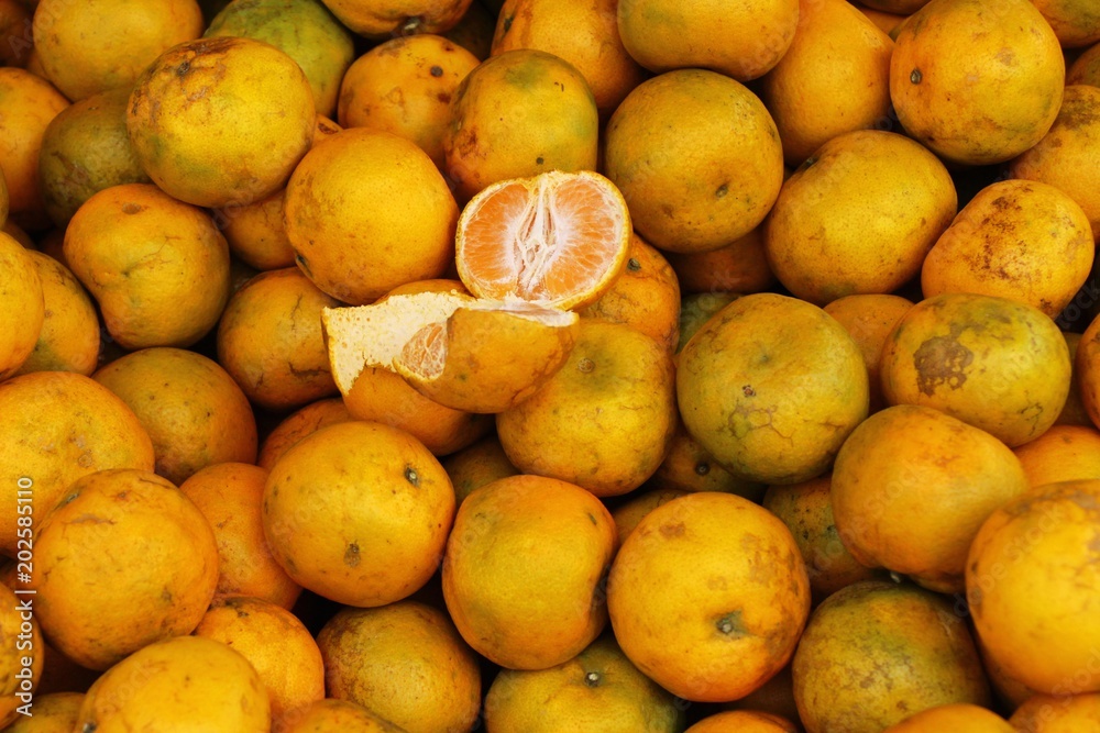 Ripe orange fruit is delicious at market