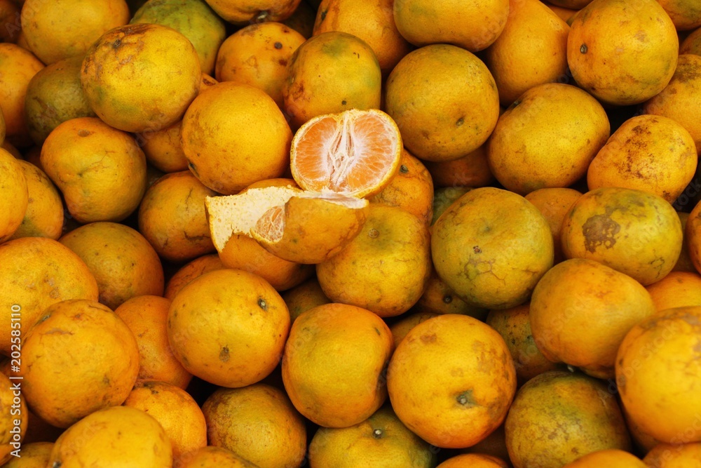 Ripe orange fruit is delicious at market Ripe orange fruit is delicious at market