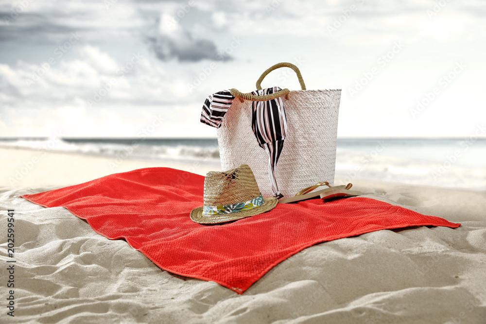 Naklejka premium towel on beach 