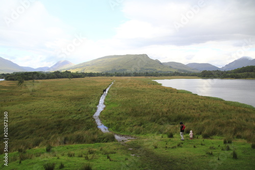Blick von Schloss Kilchurn am Loch Awe in die Higlands von Schottland photo