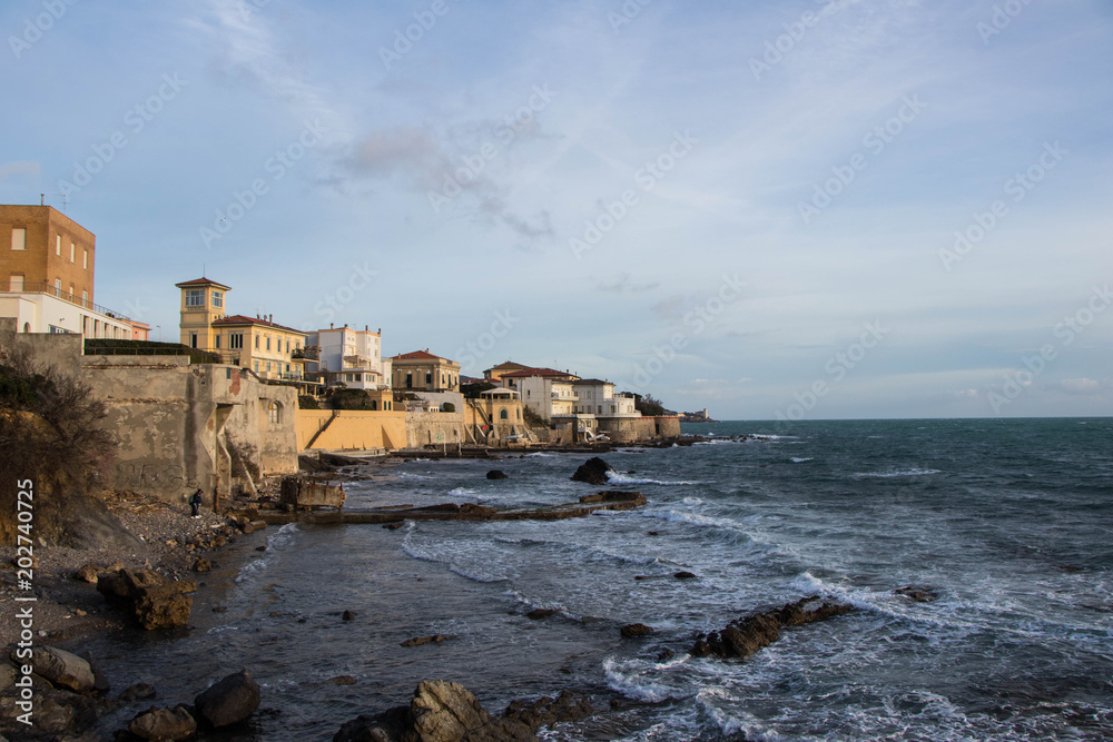 Sulla costa d'italia Sulla costa d'italia