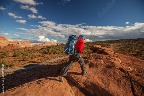 Foto Hiker in Capitol reef National park in Utah, USA