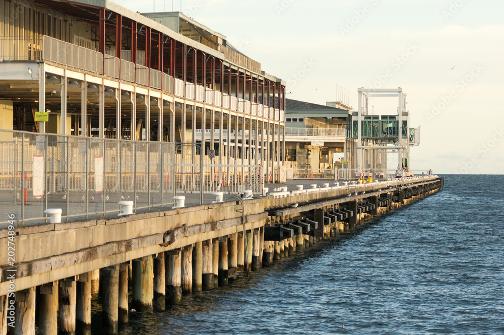 Naklejka premium Station Pier side