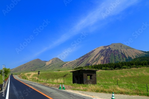 新緑の阿蘇山@熊本 photo