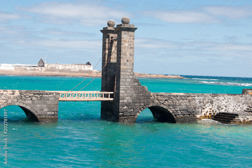 Puente de Las Bolas Castillo de San Gabriel Arrecife Lanzarote Kanaren  island Spain Stock-Foto | Adobe Stock