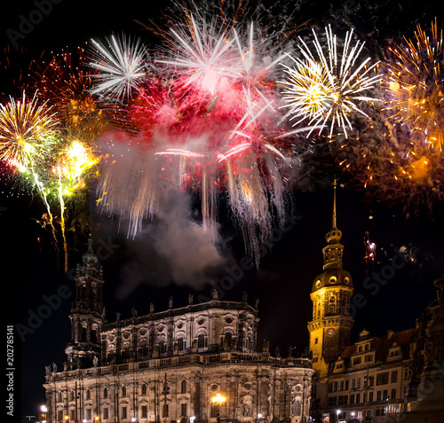 Feuerwerk über Dresden © Comofoto
