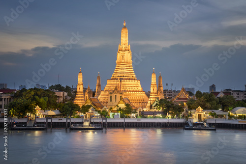Wat Arun Temple at sunset in bangkok Thailand for view travel ,Amazing thailand landmark place photo
