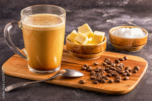 Tableau sur toile Bulletproof coffee, blended with organic  butter and MCT coconut oil