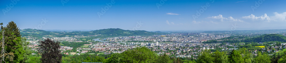 Panorama von der Stadt Linz