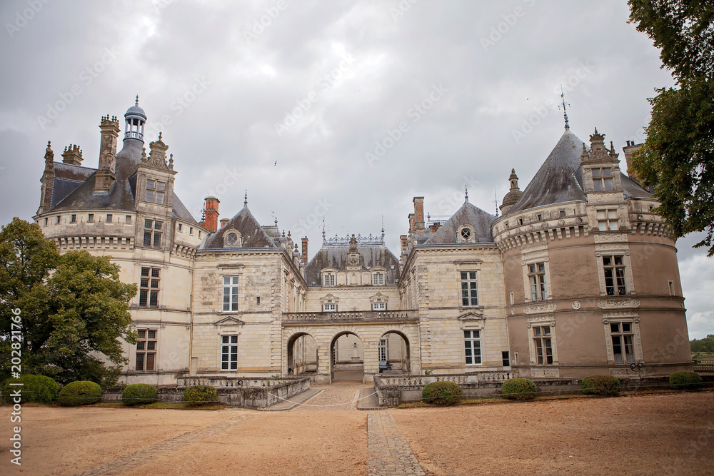 Fototapeta premium Medieval castles of Loire valley - Le-Lude