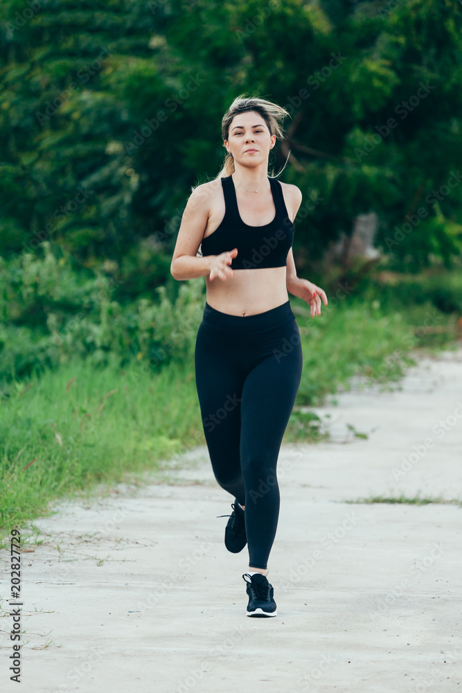 Model jogging sale