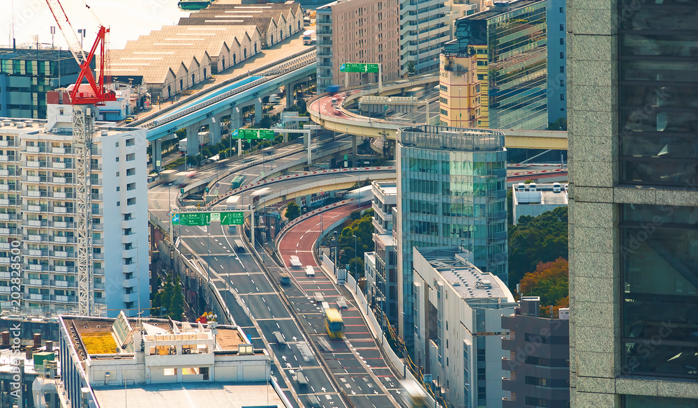 Fototapeta premium Aerial view of a busy elevated highway in Tokyo, Japan