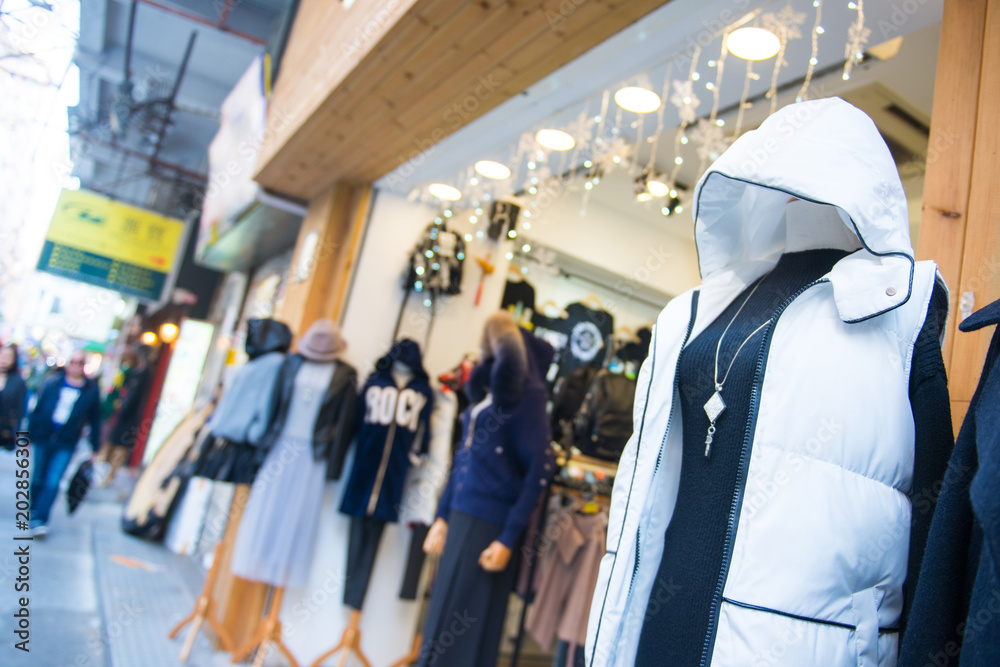 Φωτογραφία Clothing shop at walking street in Fa Yuen street, Hong Kong