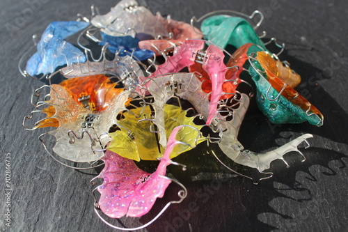 Brace - loose braces - colored braces - Zahnspange