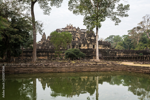 Fototapeta Naklejka Na Ścianę i Meble -  Kambodscha - Angkor - Baphuon - Terrasse der Elefanten