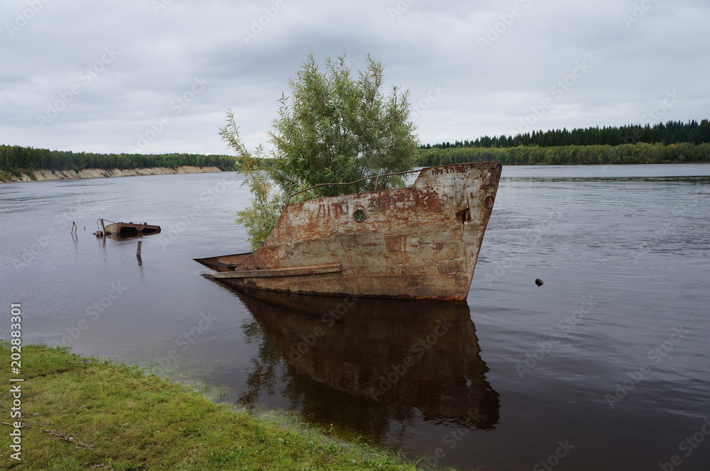 Graveyard of ships. River Lyapin. North Ural. Graveyard of ships. River Lyapin. North Ural.