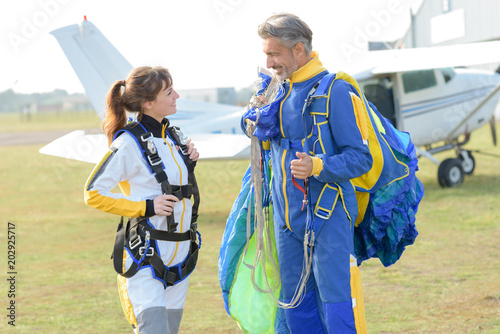 safety landing for the skydivers