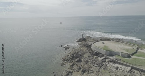 Drone footage in Bretagne - 4k - LOG - Morbihan Gulf - Aerial view