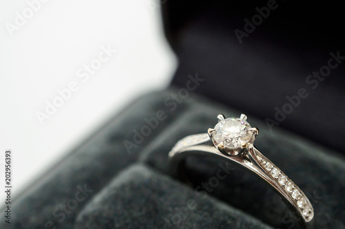close up luxury wedding diamond ring in jewelry gift box © Piman Khrutmuang