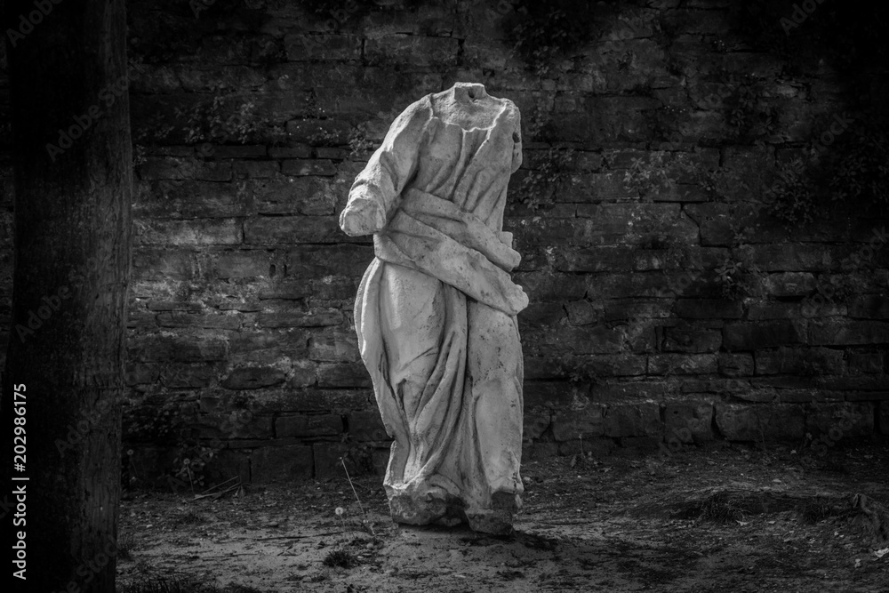 black and white statue in bergamo black and white statue in bergamo