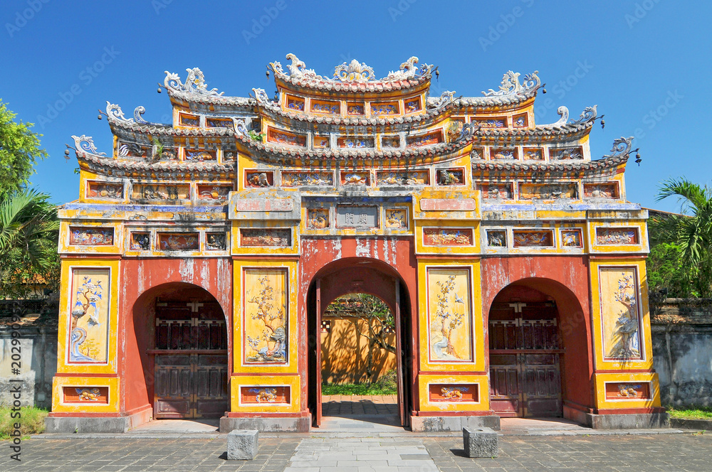 Φωτογραφία Ancient temple gates in Imperial City, The Purple Forbidden City, Hue, Vietnam