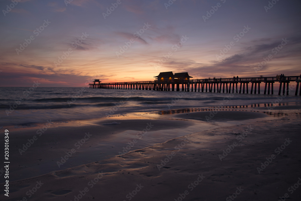 Fototapeta premium Naples Pier at Sunset