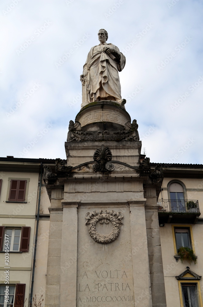 Volta-Denkmal in Como