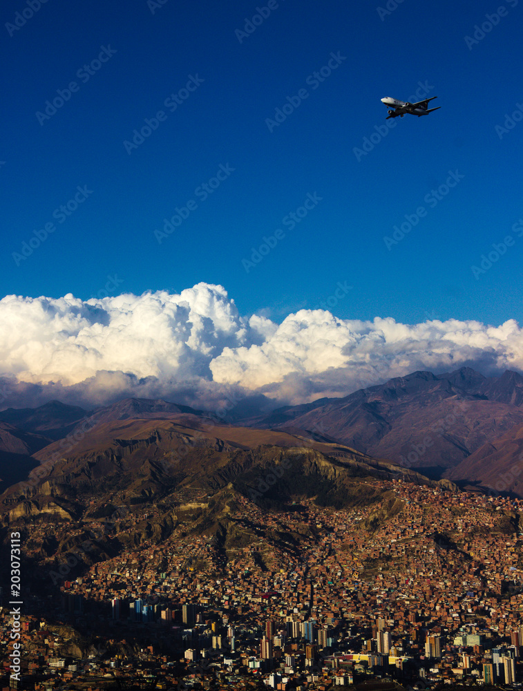 Obraz premium Airplane over La Paz, Bolivia
