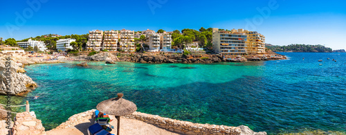 Spanien Sommer Urlaub Mittelmeer Küste Insel Mallorca, Strand Bucht Cala Blanca, Es Castellot
