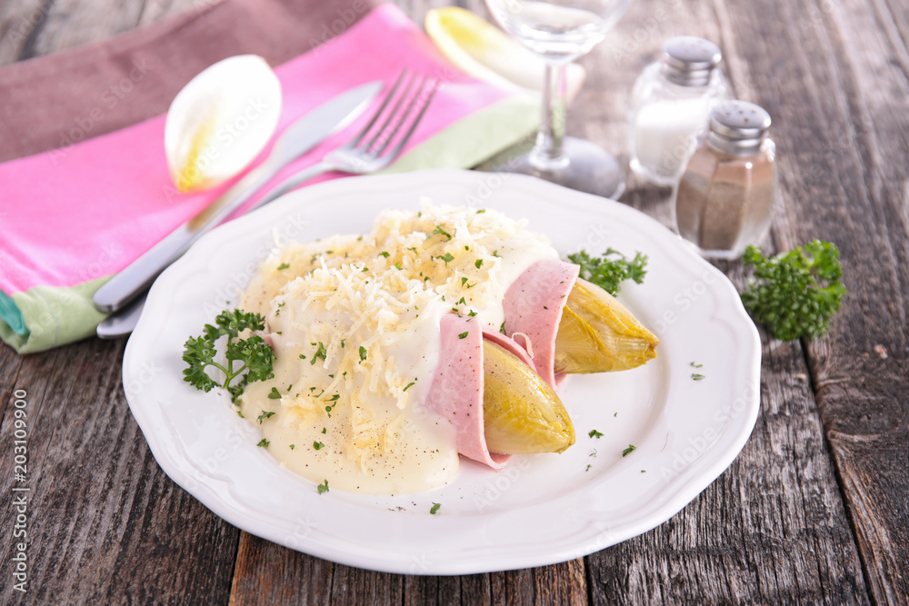 baked chicory with ham and cream