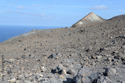 Berg am Vulkankrater von Vulcano