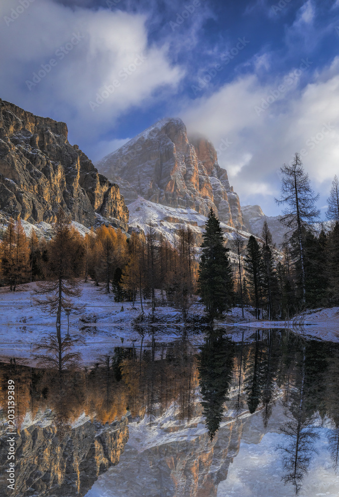 Schöne Landschaft von Passo di Falzarego Schöne Landschaft von Passo di Falzarego