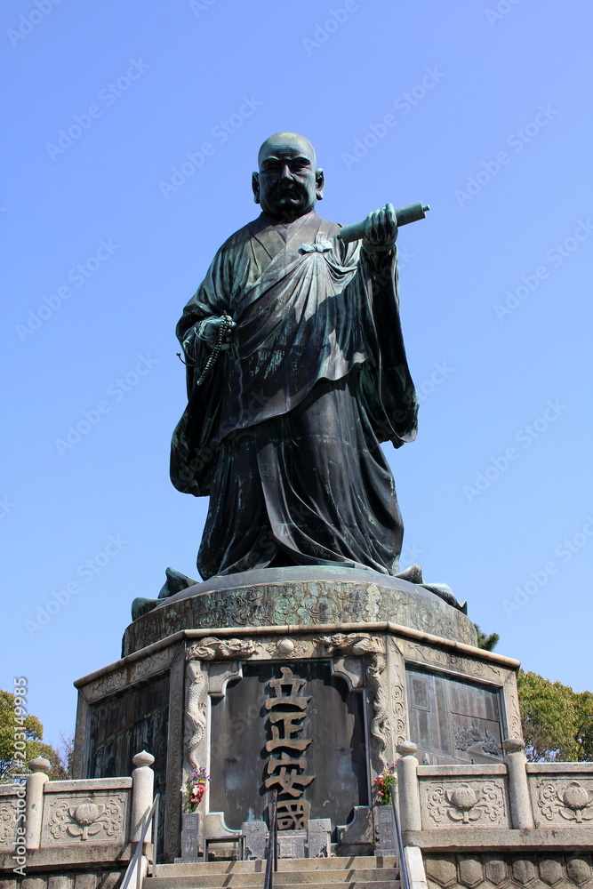 Obraz premium 日蓮上人銅像（福岡市）、