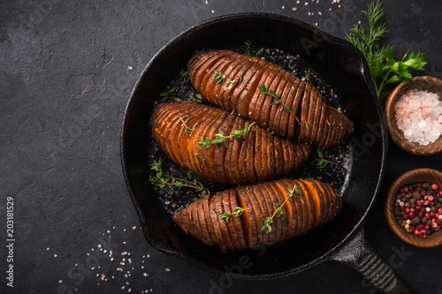 Obraz na plátně roasted hasselback sweet potato