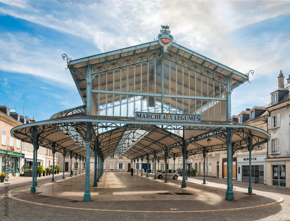 Vegetable market in Chartres