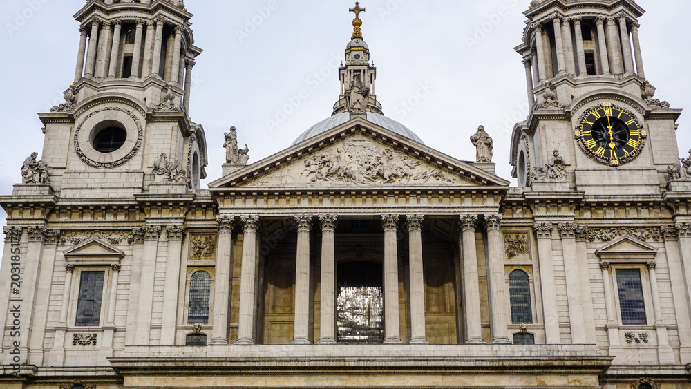 Front entrance of St Pauls Cathedral, London, United Kingdom