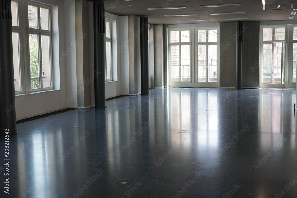 Fototapeta premium Big abandoned and empty room interior full of glass windows