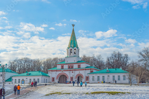 Photography The Front Gate in Kolomenskoye on sunny day in spring, famous old architectural
