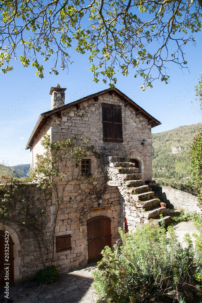 Vieille maison du village de Cantobre