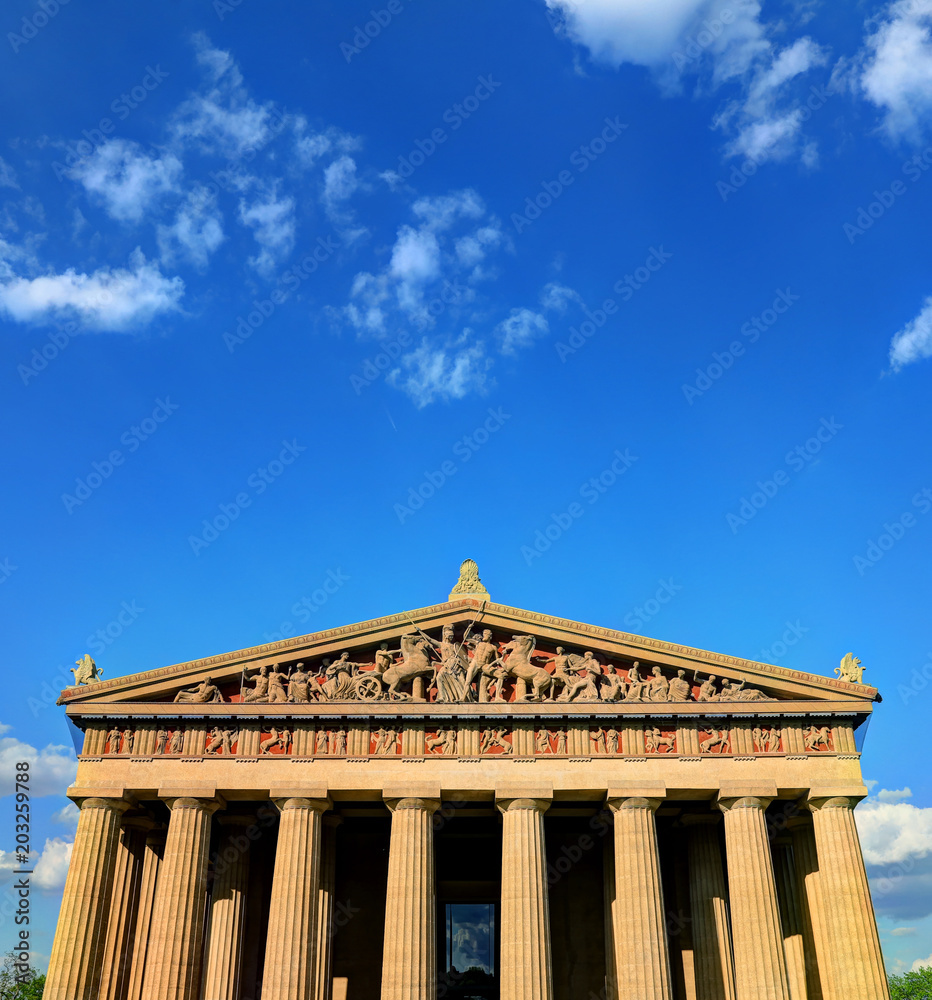 Obraz premium The Parthenon in Nashville, Tennessee is a full scale replica of the original Parthenon in Greece. The Parthenon is located in Centennial Park.