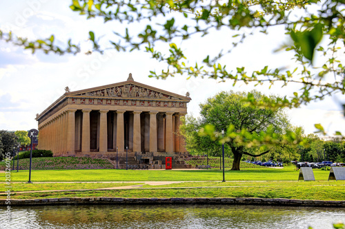 Obraz na płótnie The Parthenon in Nashville, Tennessee is a full scale replica of the original Parthenon in Greece. The Parthenon is located in Centennial Park. w salonie