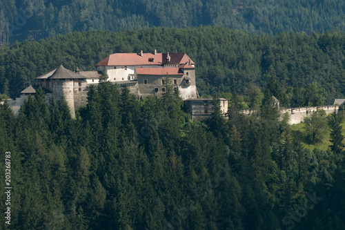 Wallpaper Mural Burg Rodeneck bei Mühlbach in Südtirol Torontodigital.ca