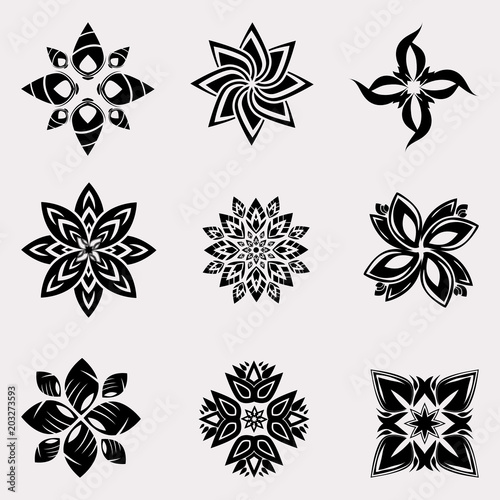 The vector set of heraldic decoration flowers © ArtPro