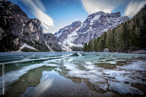 partial freeze braies lake